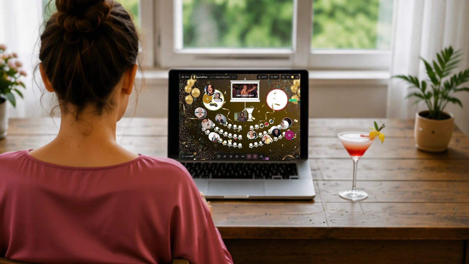 Online bedrijfsfeest met confetti, ballonnen en collega's die samen het jaar afsluiten