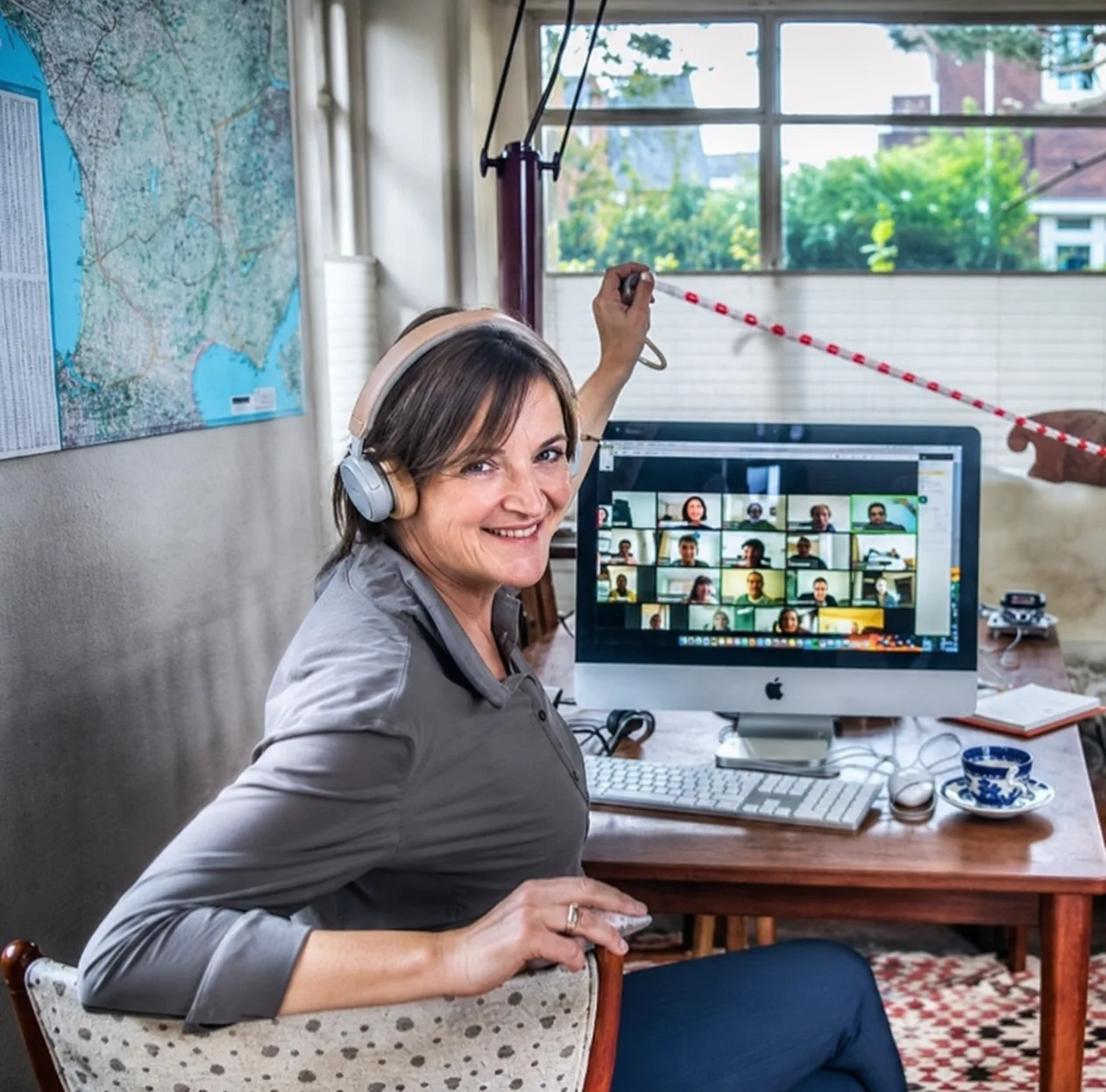 Emilie van Rappard, oprichter van MeetingMasters, tijdens een online sessie