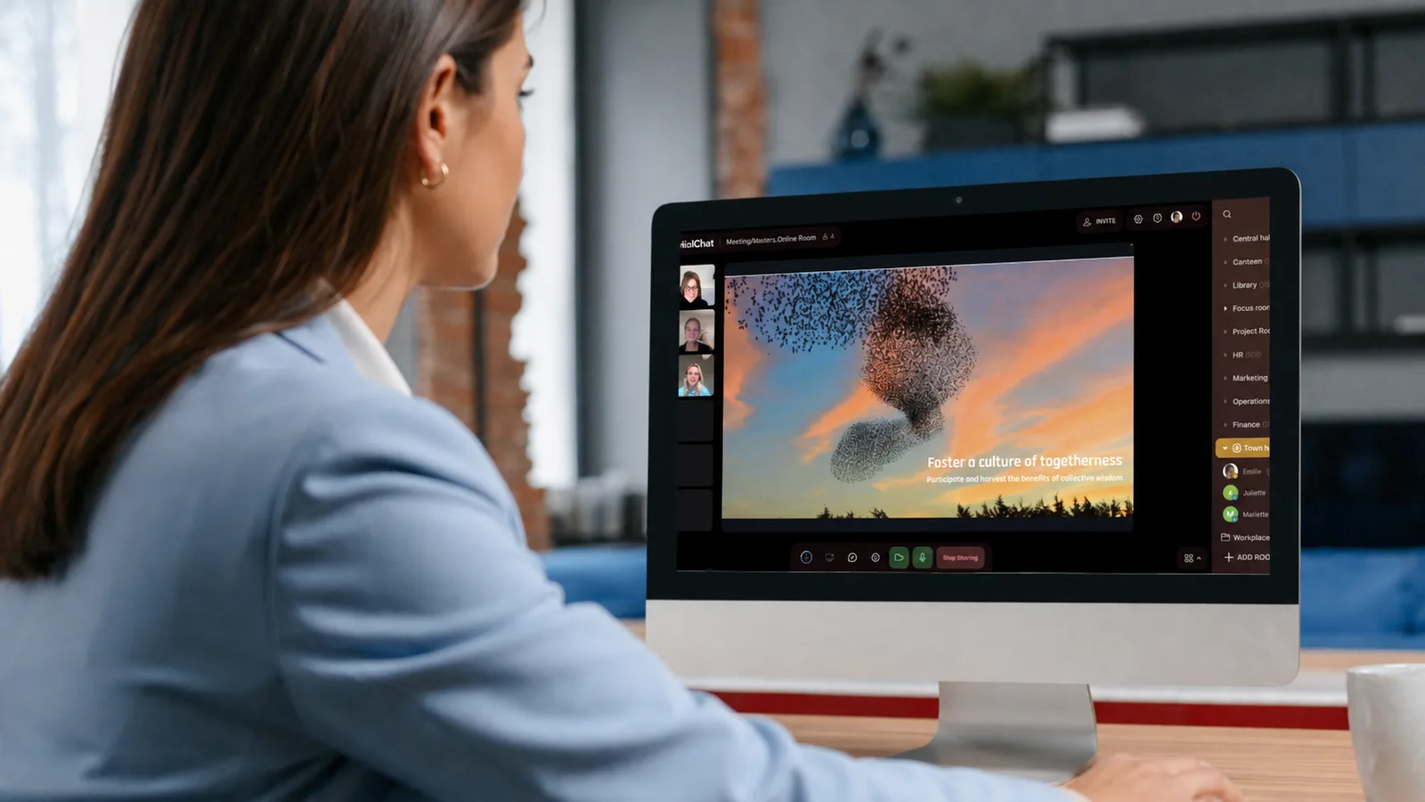 Online webinar waarin deelnemers na afloop napraten in een virtuele lounge